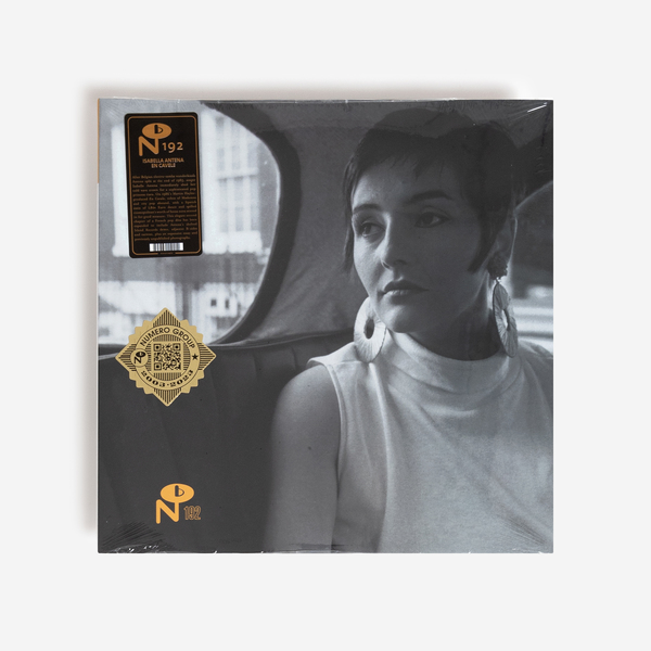 Encavele black vinyl f